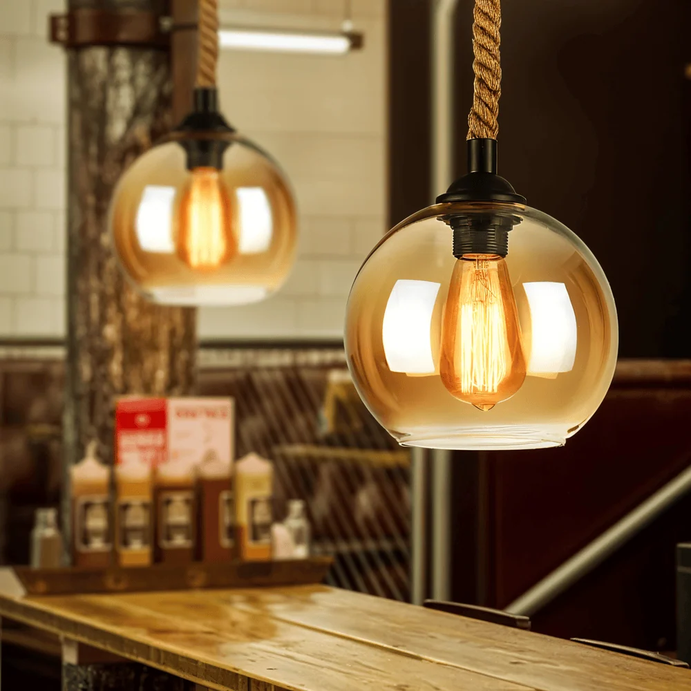 Rustik OrbLight - Pendellampa med Glasboll i Rep - Gammaldags Hängande Lampa