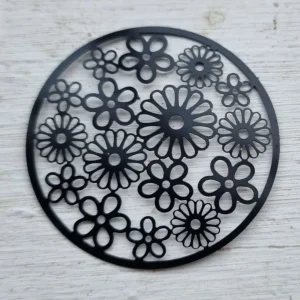 Connector / Hänge kolsvart - Mandala med blommor 47mm 1 styck