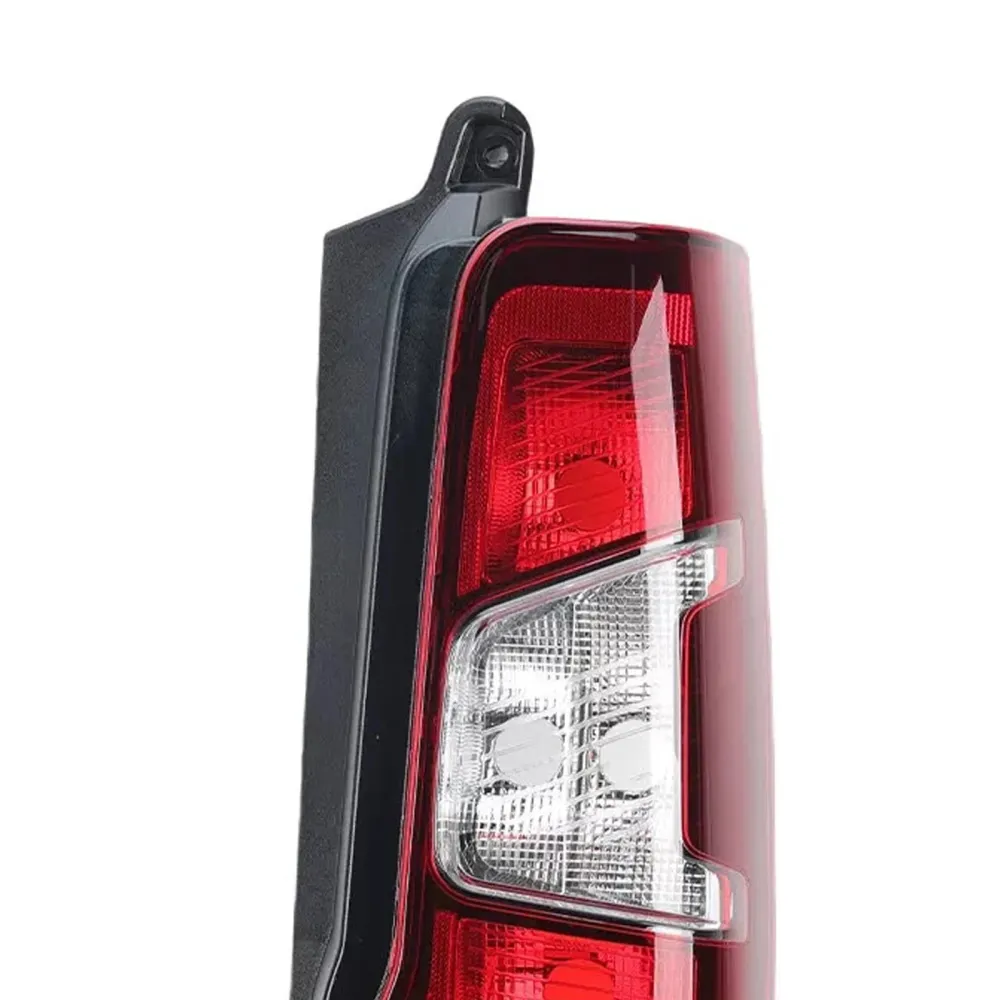 2018+ Citroen Berlingo Höger sida Bakljus Bakljus Baklykta 9820554880
