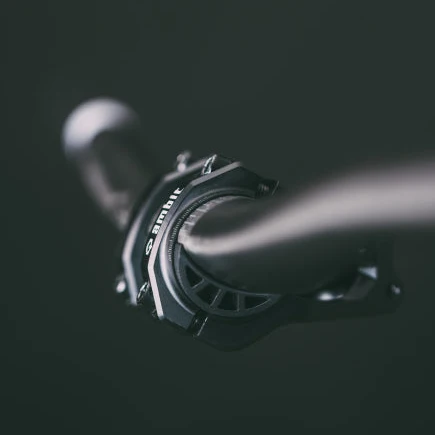 AMBIT Gravity Control DH Rise 25mm 800mm kolfiberstyrstång