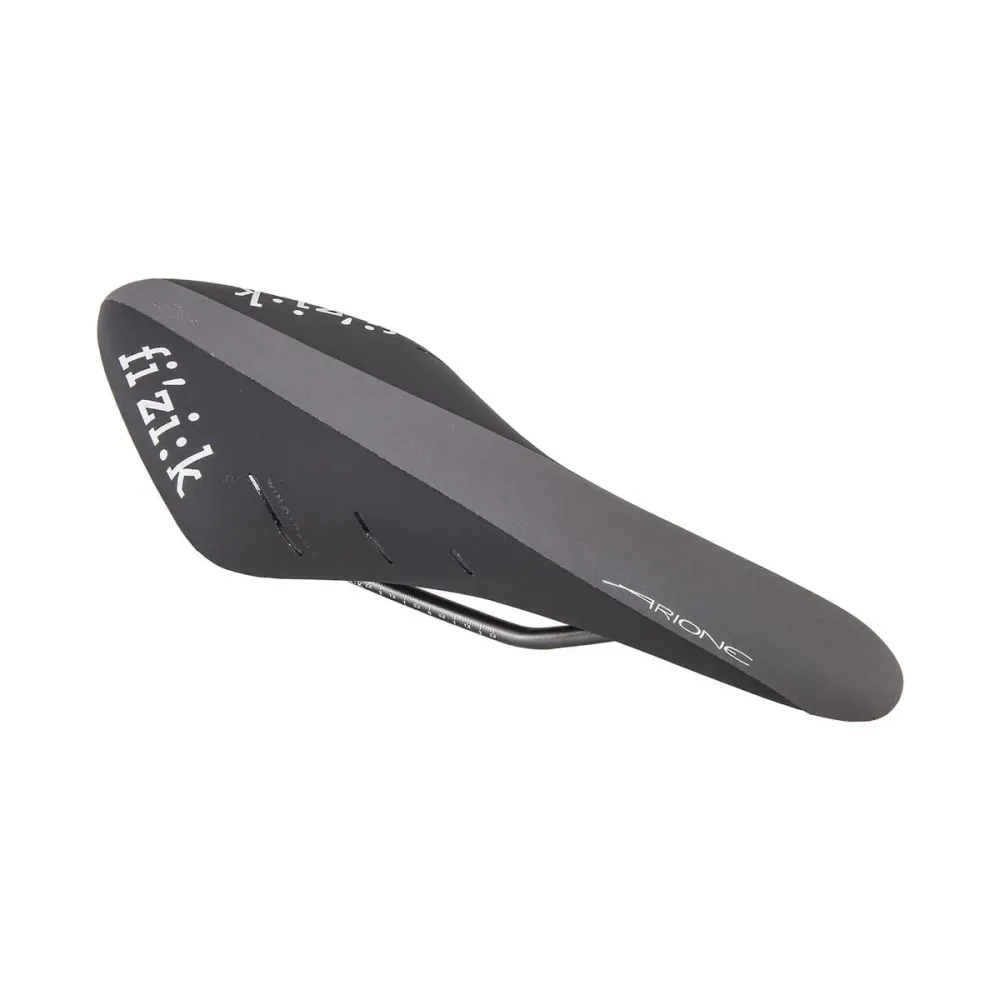 FIZIK ARIONE R3 REGULAR Sadel Kium skänklar Svart