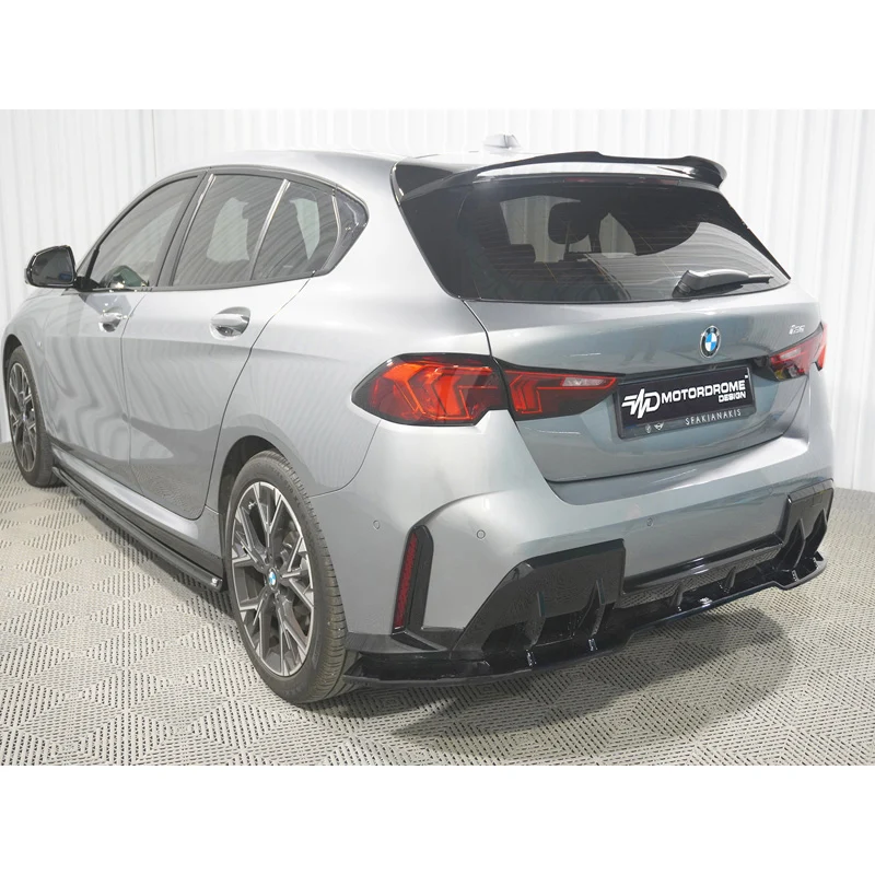 Motordrome, Side Skirts V.1, ABS, Passer til BMW 1-Series (F70) M-Sport/M135 2024, Glossy Black
