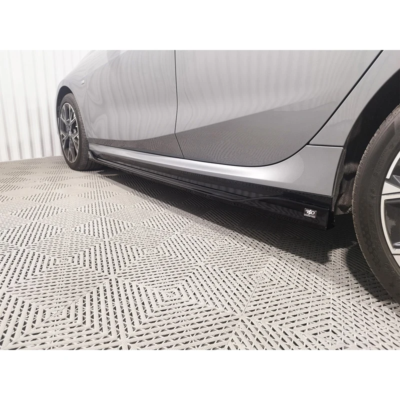 Motordrome, Side Skirts V.2, Passer til BMW 1-Series (F70) M-Sport/M135 2024- - Glossy Black