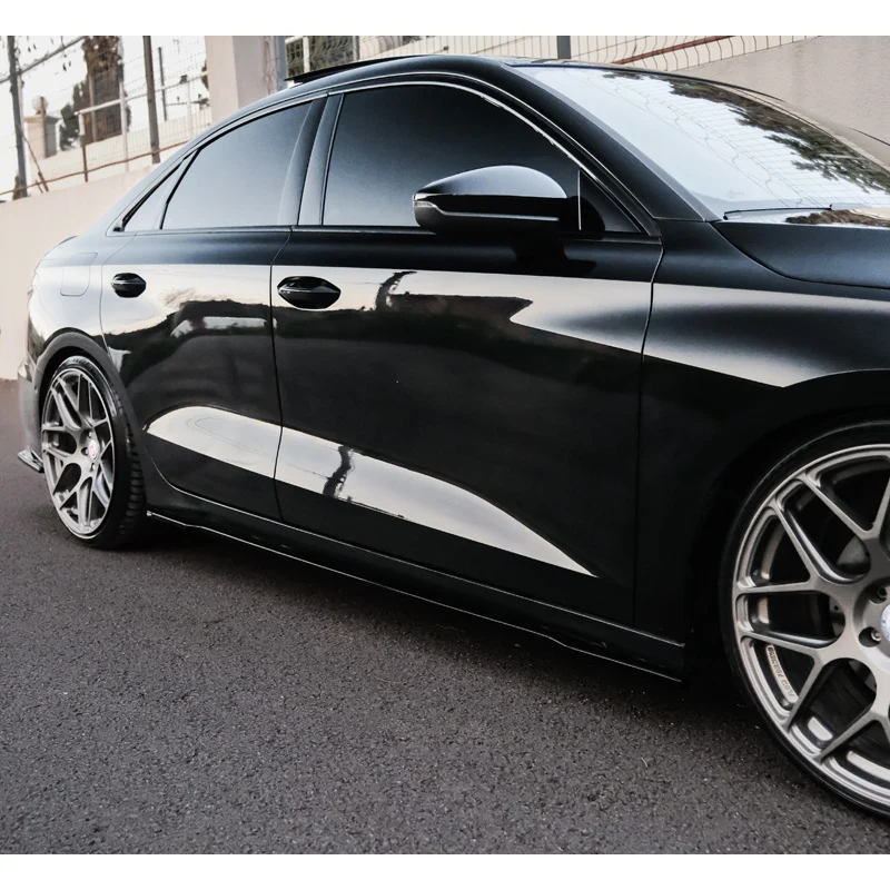 OneWay, Sideskørter, Glossy Sort, Passer til Audi A3 (8Y) Sedan/Sportback 2020-2024, 'Sporty Design'