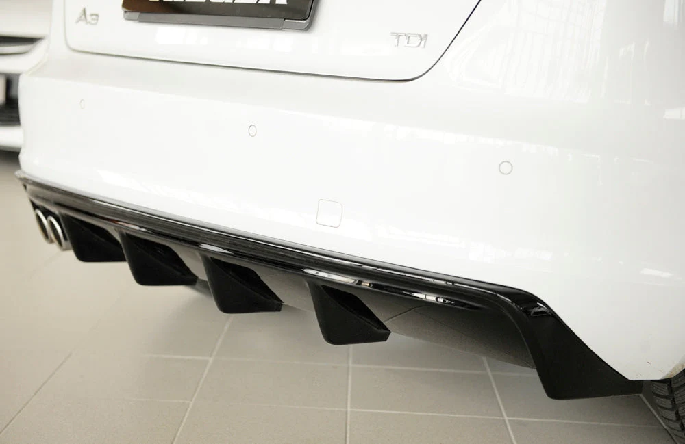 Rieger bakre diffusorinsats Audi A3 8V Sportback - Högblank svart