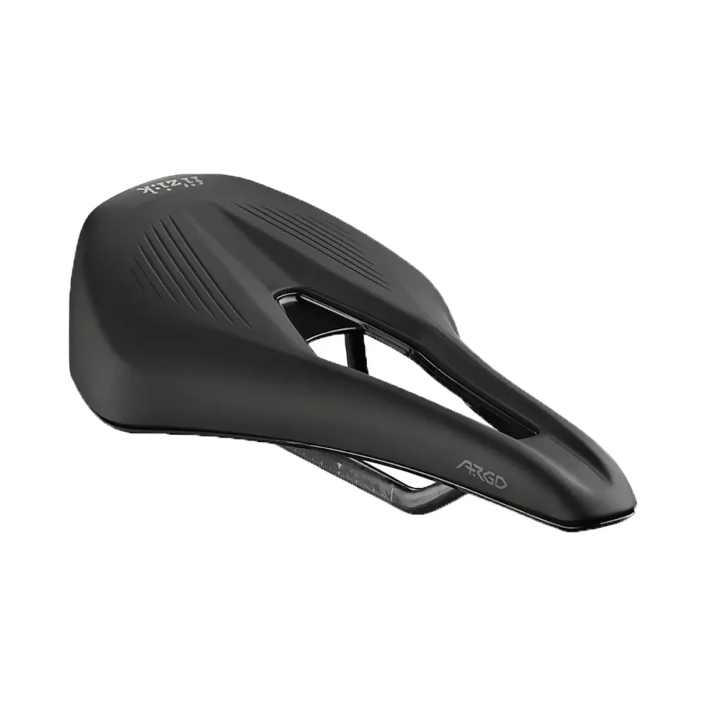 Sadel FIZIK VENTO ARGO R1 150 mm kolfiberskena Svart
