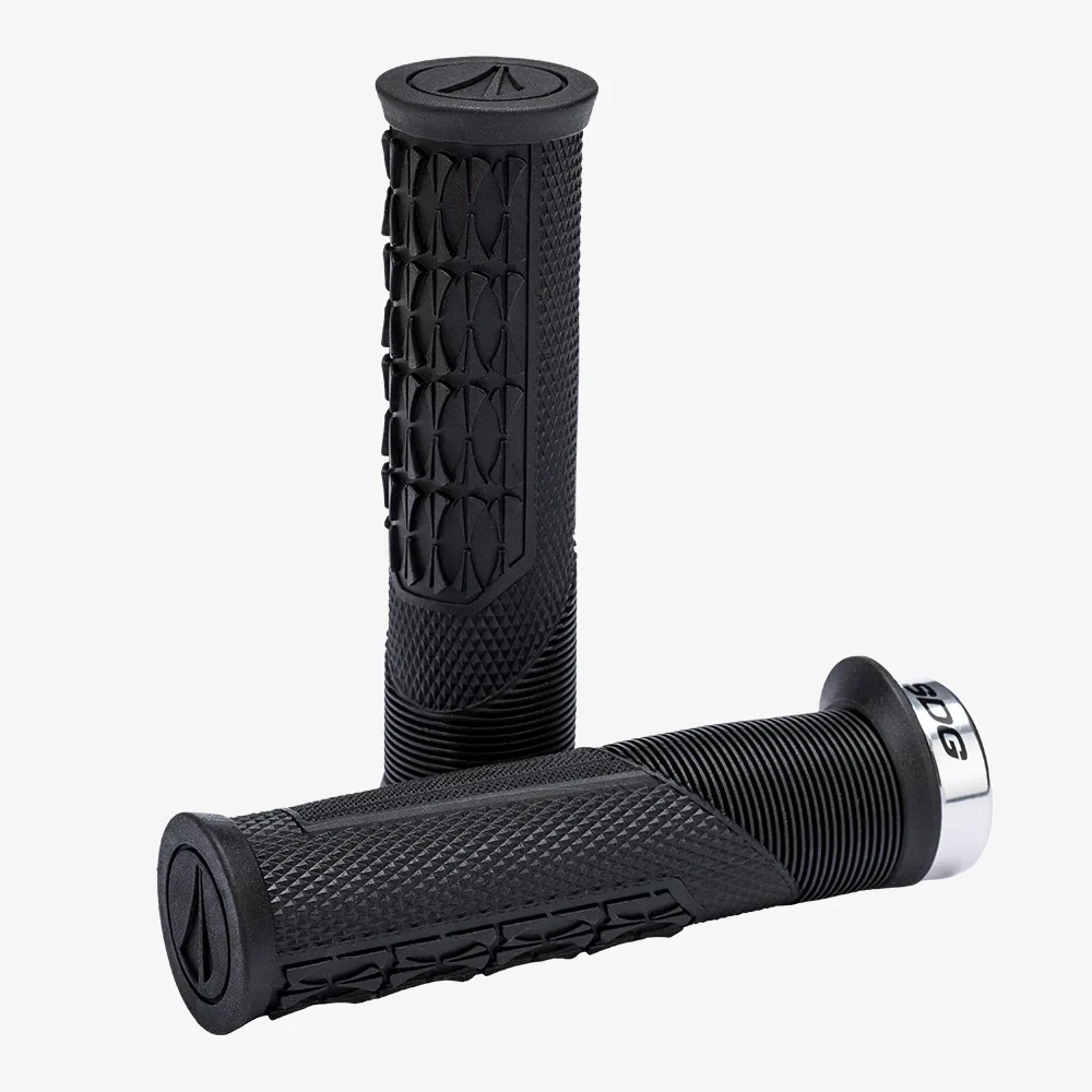 SDG OPEN CORE THRICE-grepp 136 mm Svart/Silver