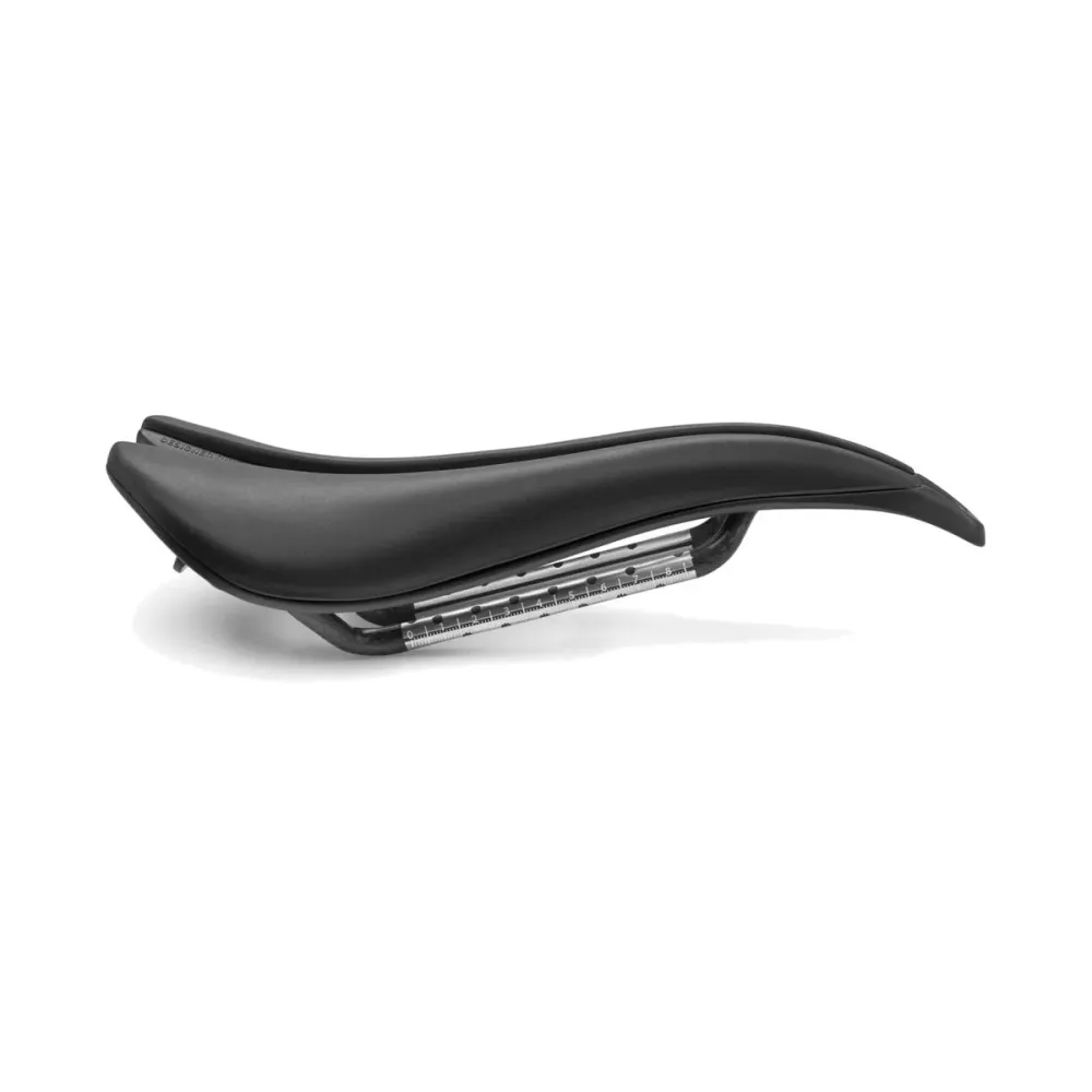 SMP EVO Sadelbredd 138mm Kolfiberskenor Svart