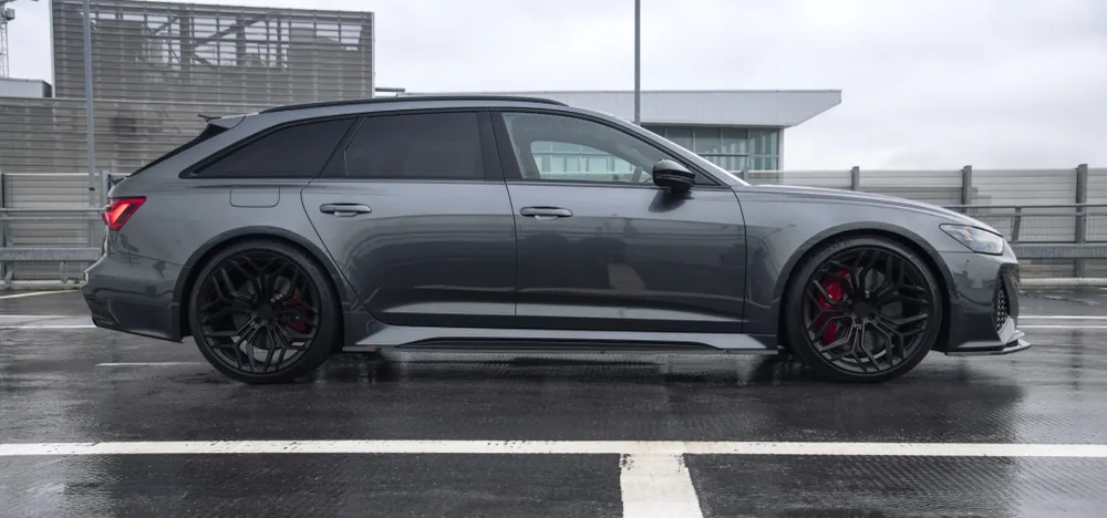 Urban Automotive kolfiberdiffusor sidokjol Audi RS6 C8