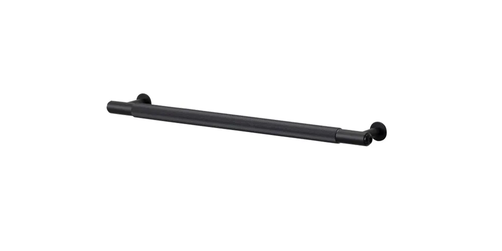 Linear handtag i ebenholts aluminium med linjerat mönster • Buster + Punch 125