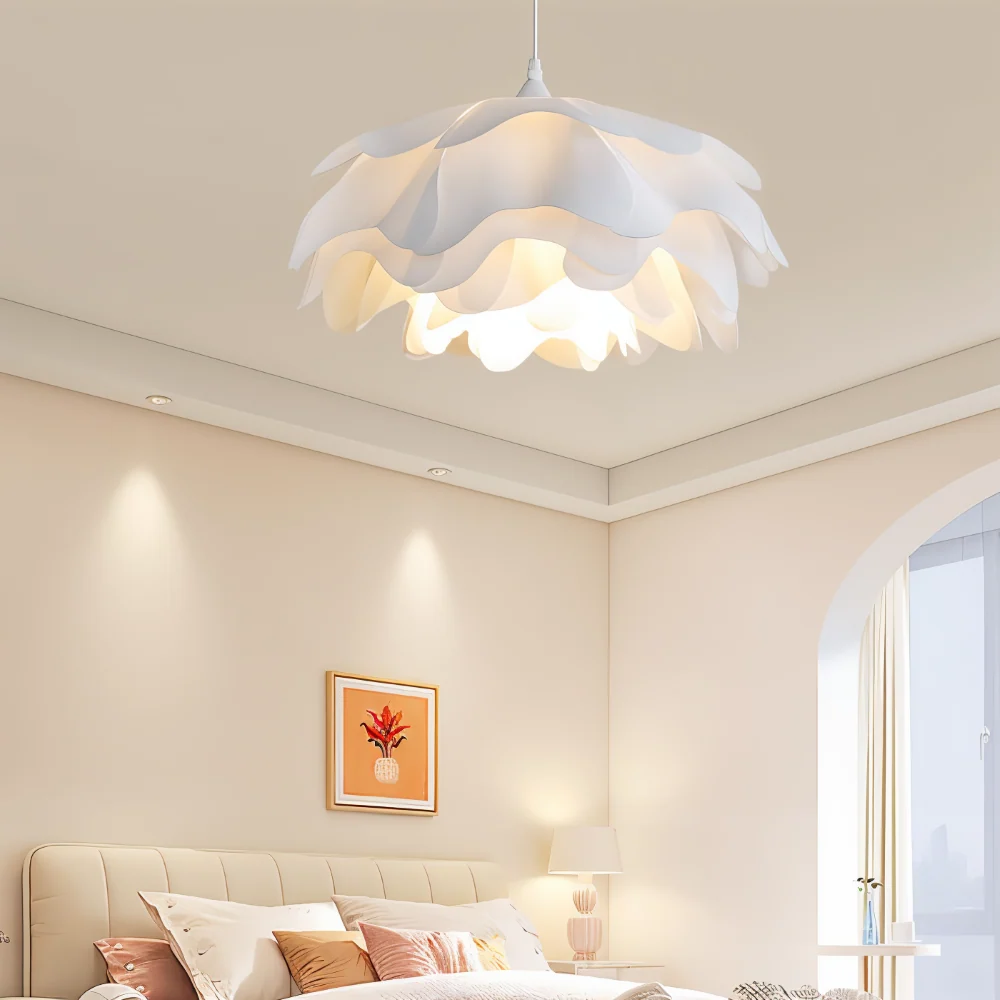 CorollaFlash Pendellampa – Sophisticated designerhänglampa med blombladsliknande utseende Vit