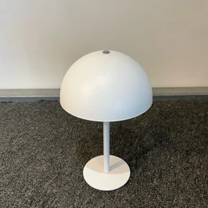 MUNOZ Bordslampa Trådlös - Krita