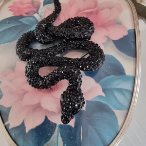 Brosch Snake Nero Industrial Design