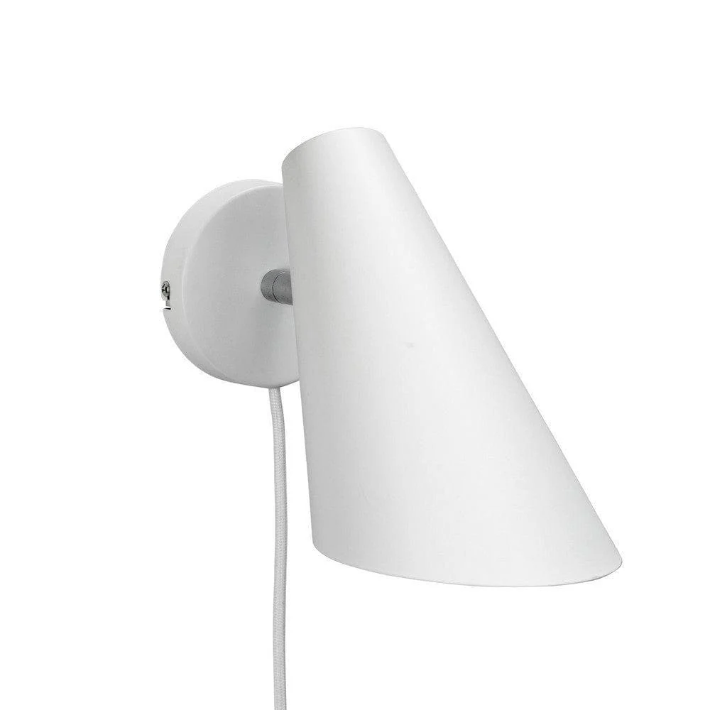 Dyberg Larsen Vägglampa Cale Made USA Svart