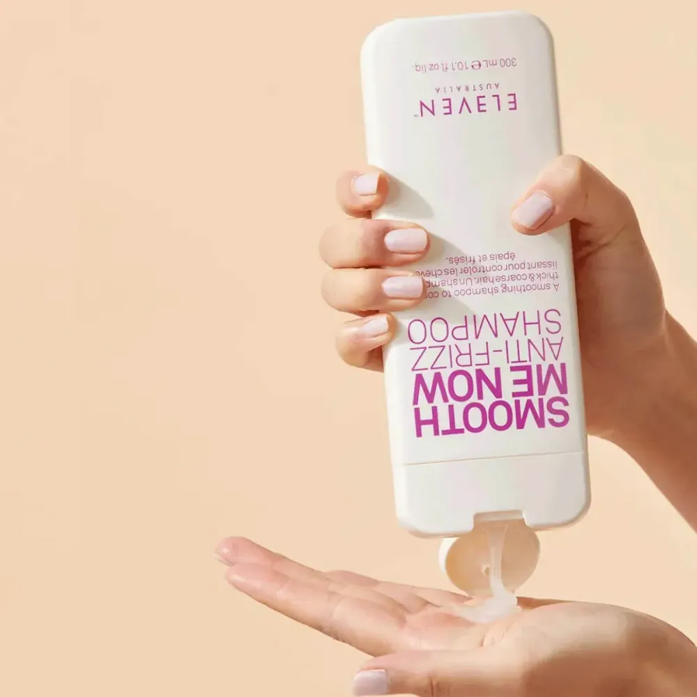 Ergonomisk design Glossy Me Now Anti-Frizz Shampoo