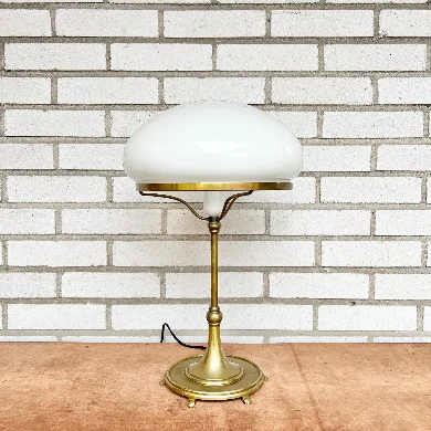 Lasernivå Strindbergs Table lamp brass
