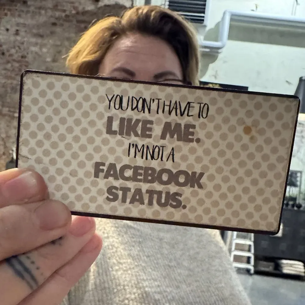 Magnet: I'm not Facebook status Brushed Nickel