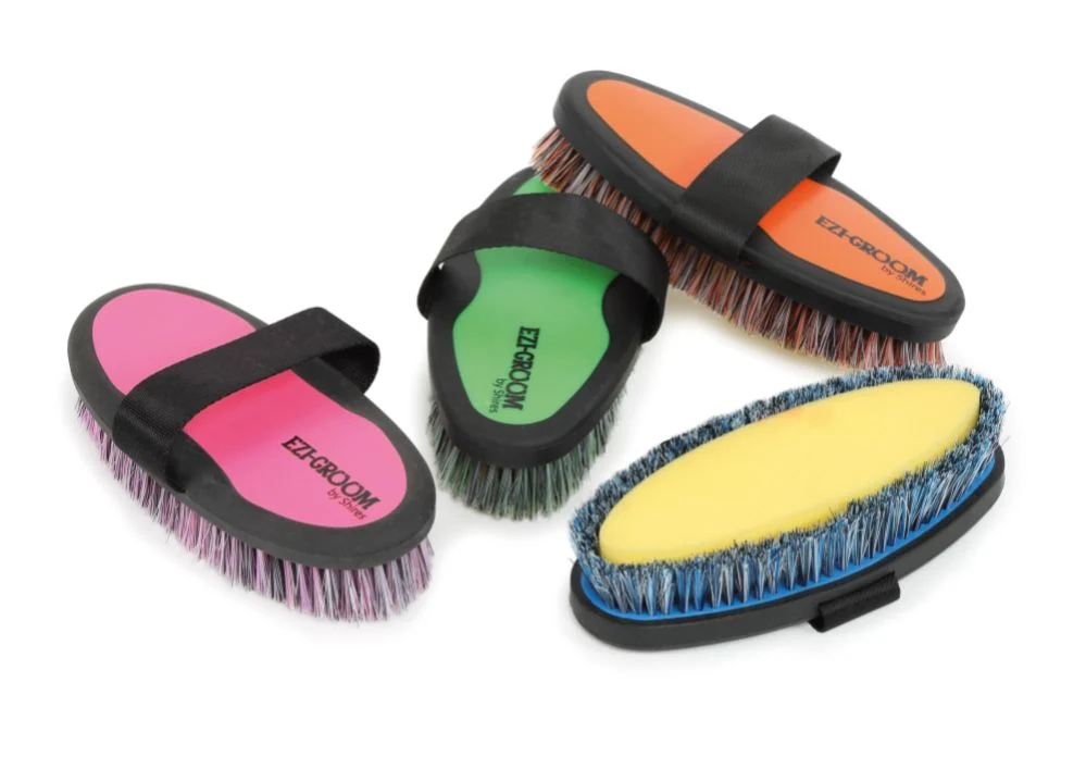 Multi-Purpose EZI-GROOM Grip Tvättborste Svart