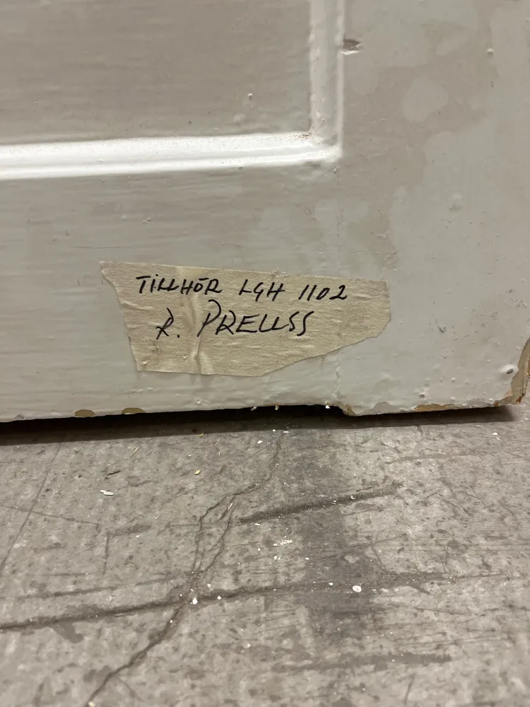 Hög Precision 744. Spegeldörr