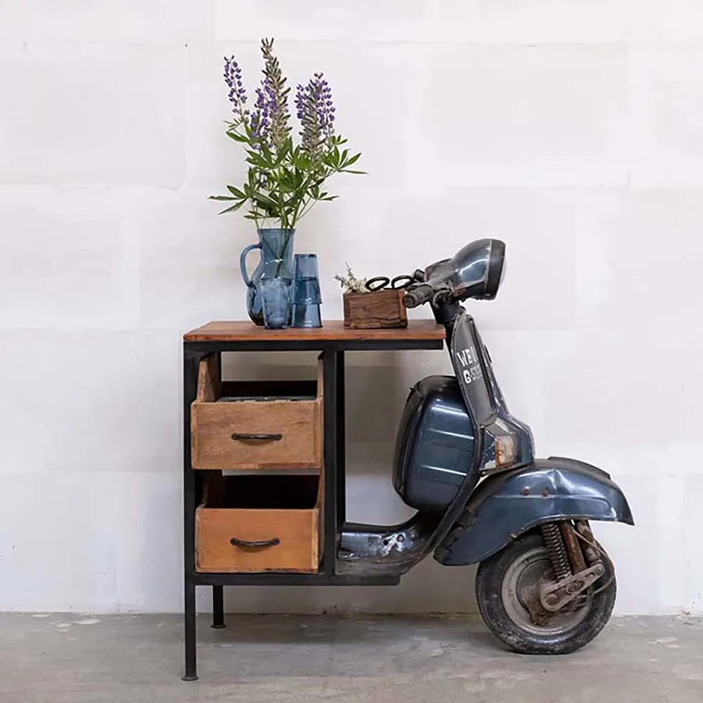 Hög Precision Tufft bord med upcyclad moped