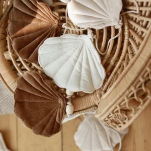 Shell Garland - Ecru Pearl